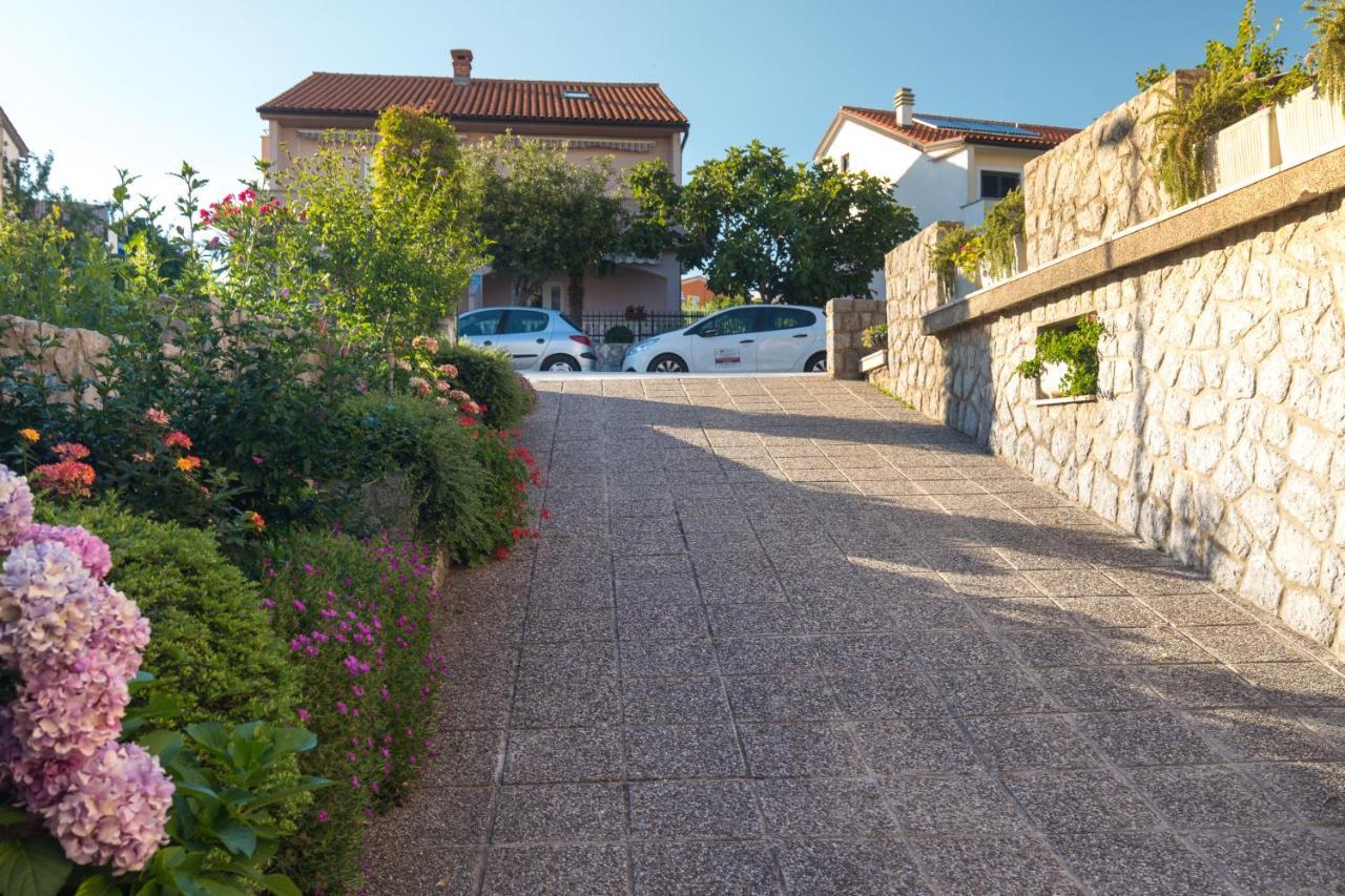 Apartmani PARADISO Krk Town Bagian luar foto