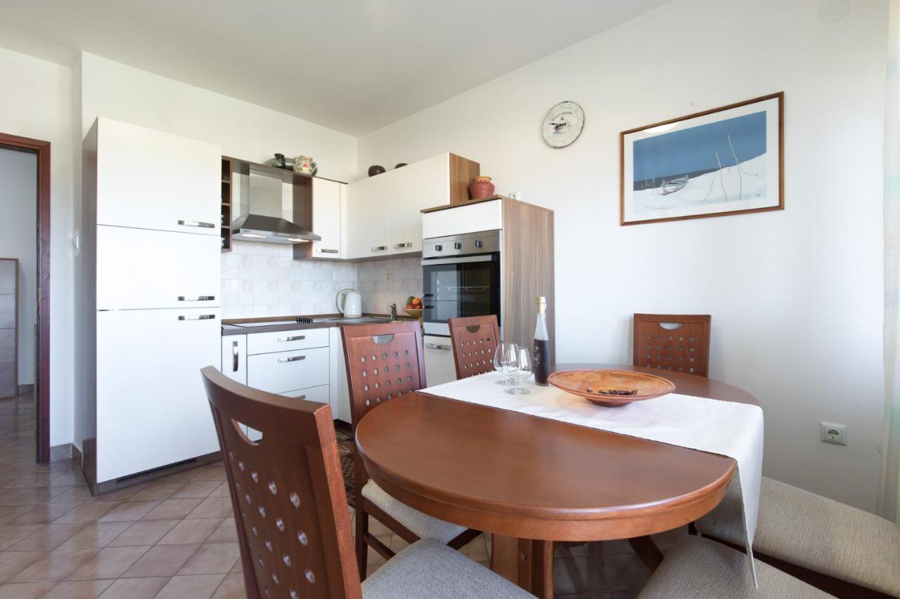 Apartmani PARADISO Krk Town Bagian luar foto