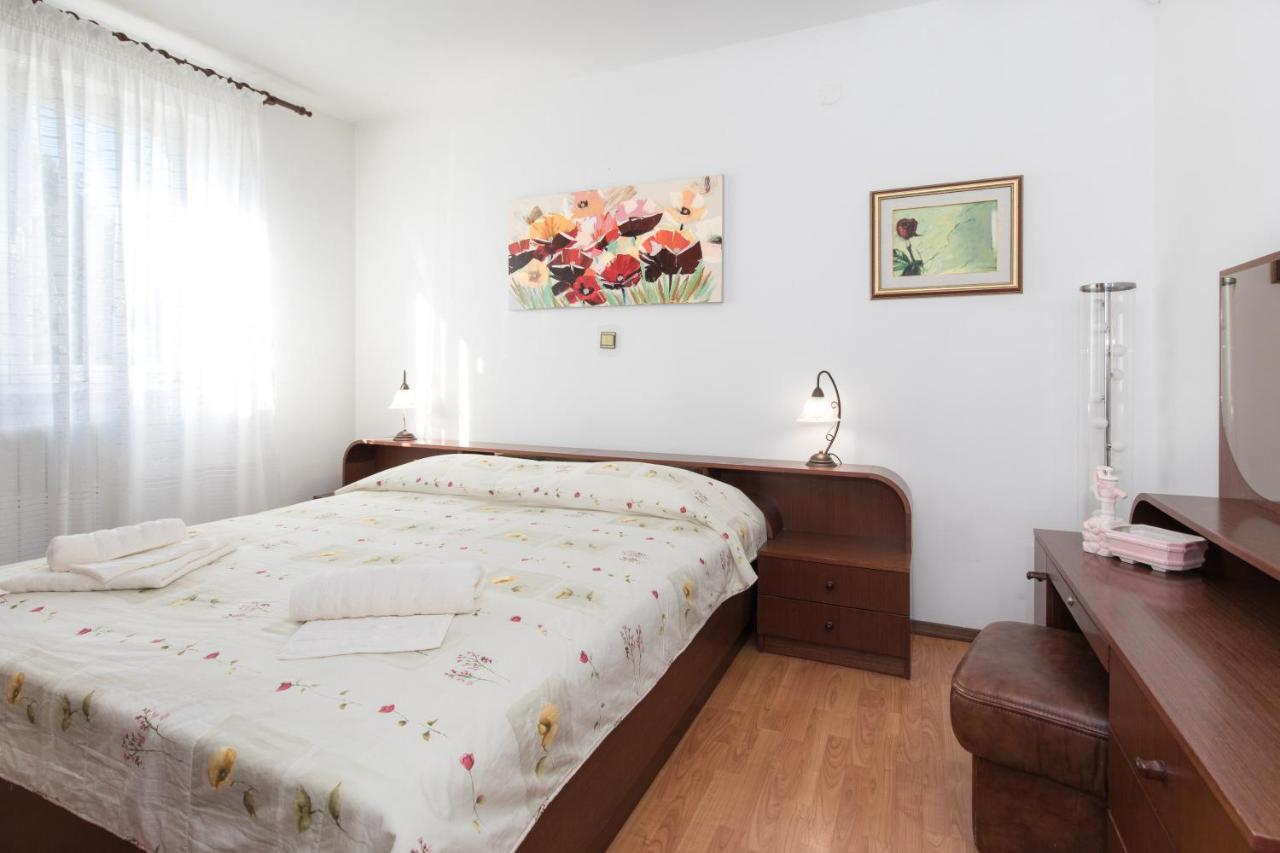 Apartmani PARADISO Krk Town Bagian luar foto